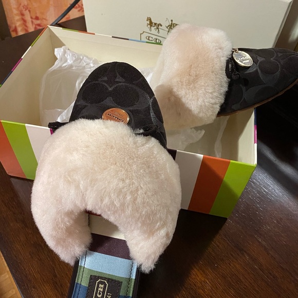 Ladies slippers - Picture 4 of 11